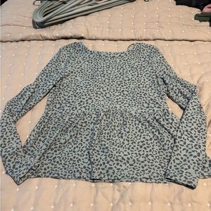 Chic Animal Print Long Sleeve Top